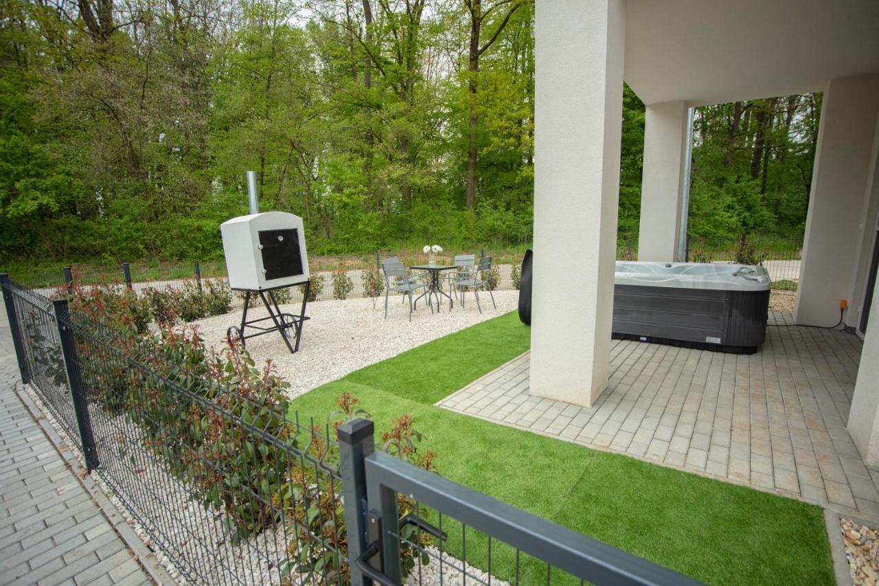 Forest Luxory Ii. Apartman Sárvár Extérieur photo